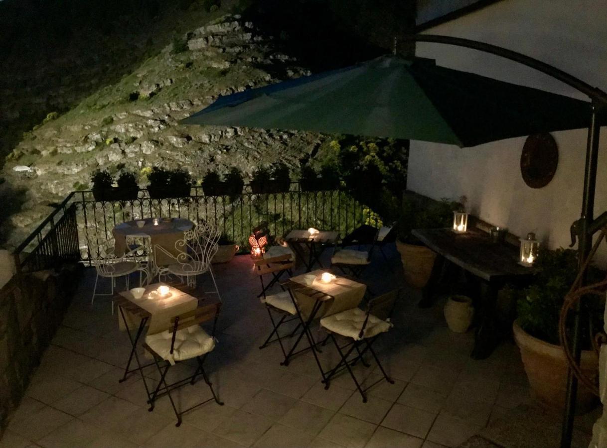 Borgo Manca Suite 萨索迪卡斯塔尔达 外观 照片