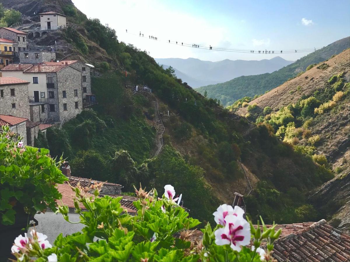 Borgo Manca Suite 萨索迪卡斯塔尔达 外观 照片